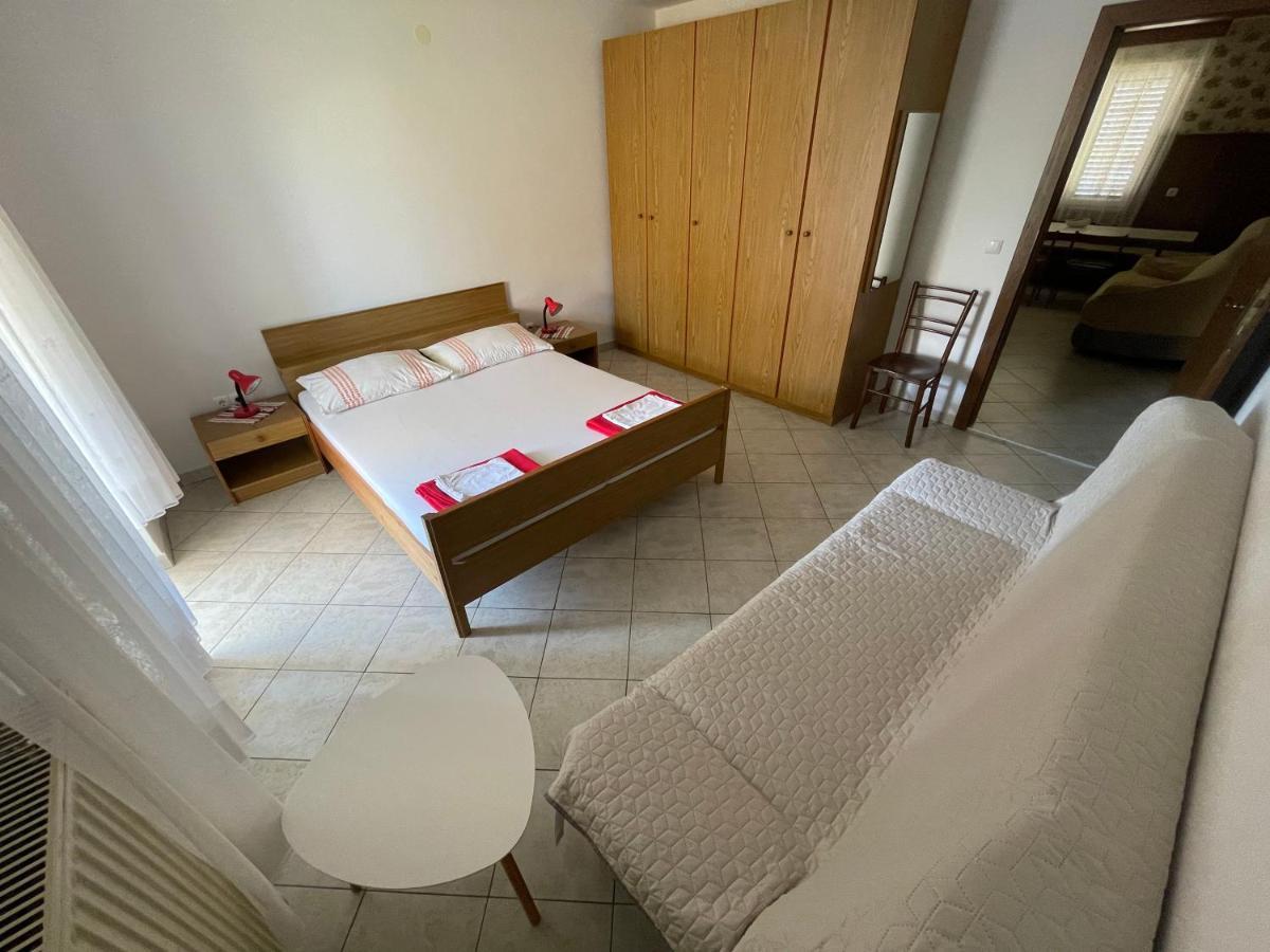 Iva Apartments Novigrad  Exterior photo